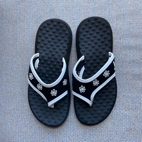 infant flip flops size 1